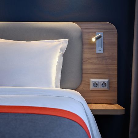 Holiday Inn Express - Almaty By Ihg Zewnętrze zdjęcie