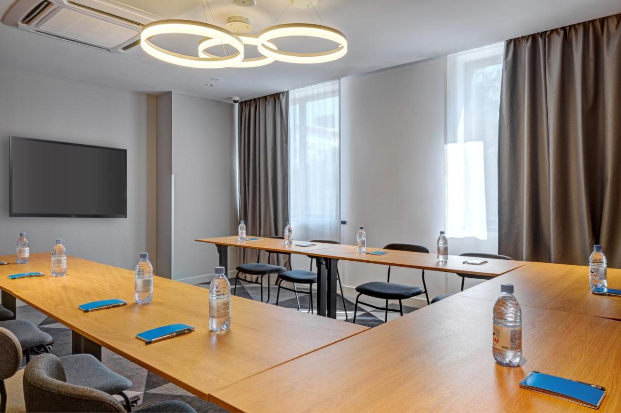 Holiday Inn Express - Almaty By Ihg Zewnętrze zdjęcie