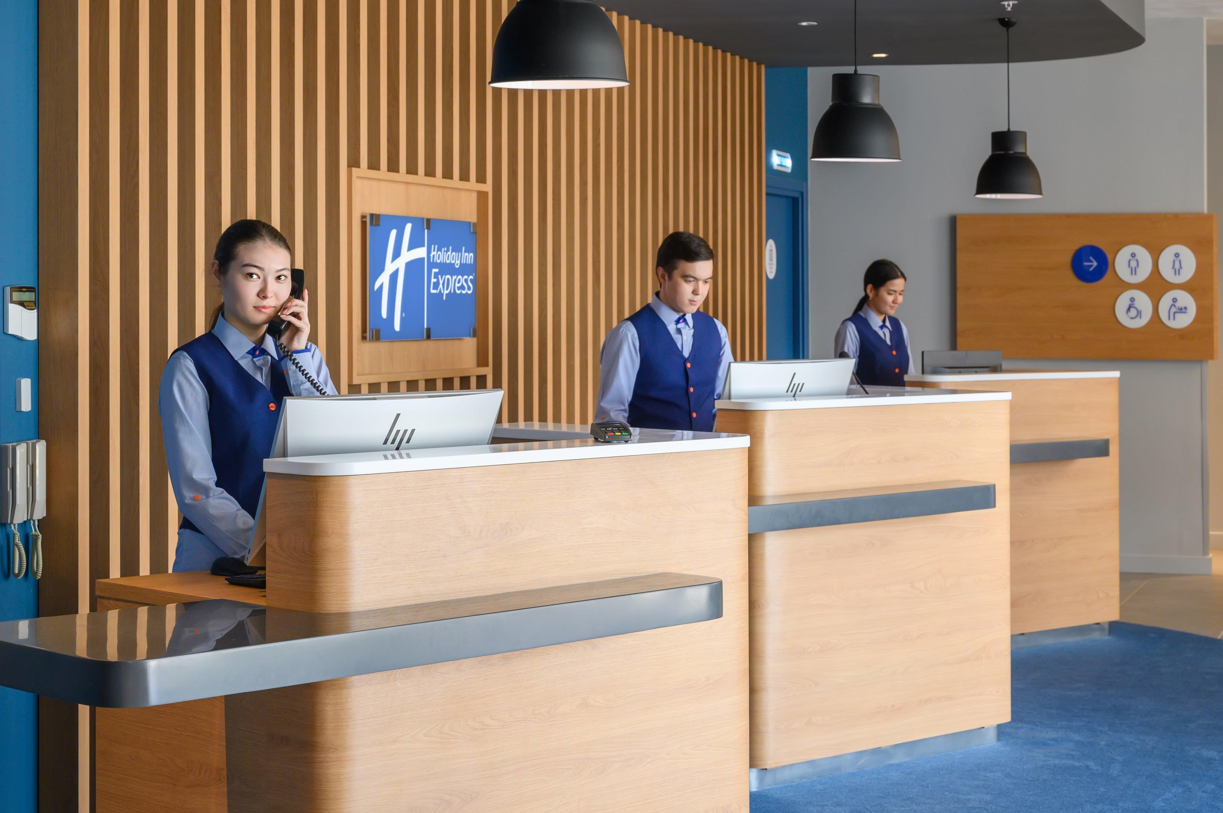 Holiday Inn Express - Almaty By Ihg Zewnętrze zdjęcie