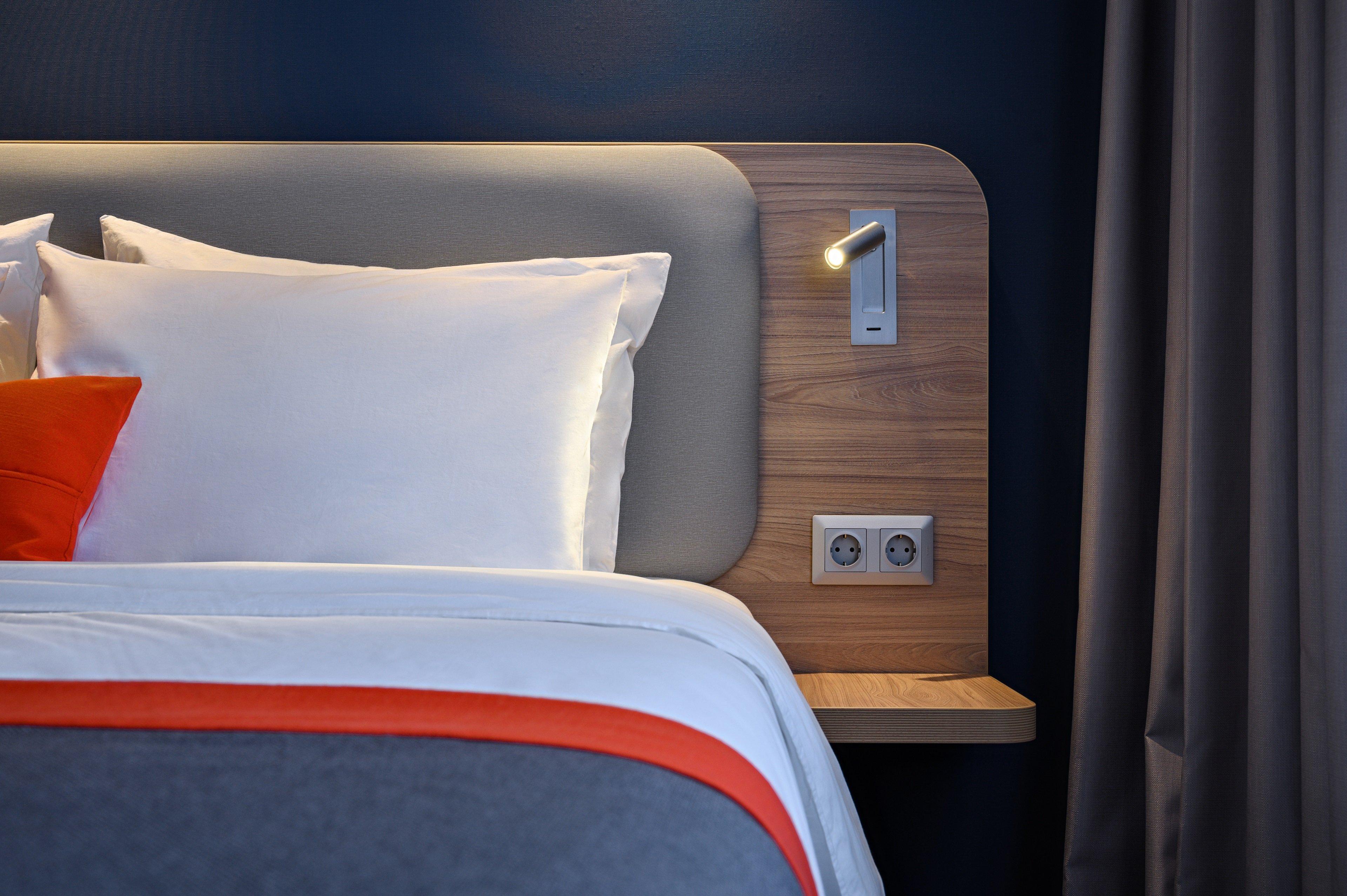 Holiday Inn Express - Almaty By Ihg Zewnętrze zdjęcie