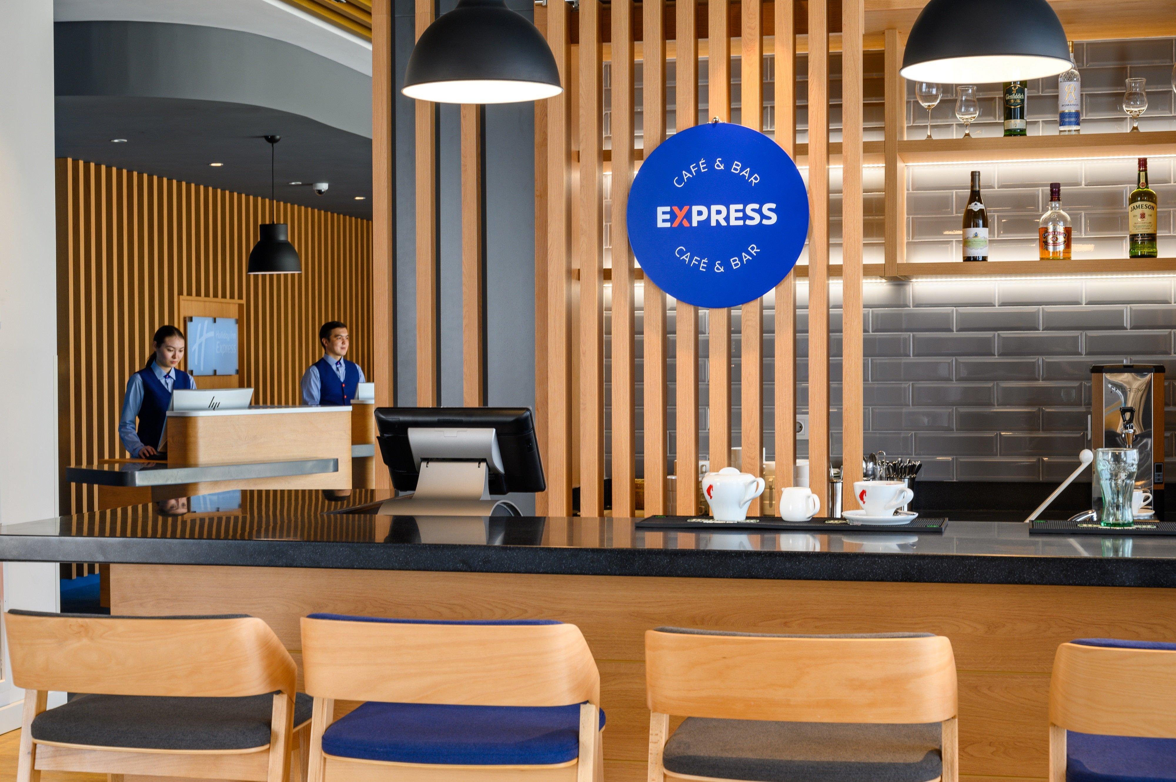 Holiday Inn Express - Almaty By Ihg Zewnętrze zdjęcie