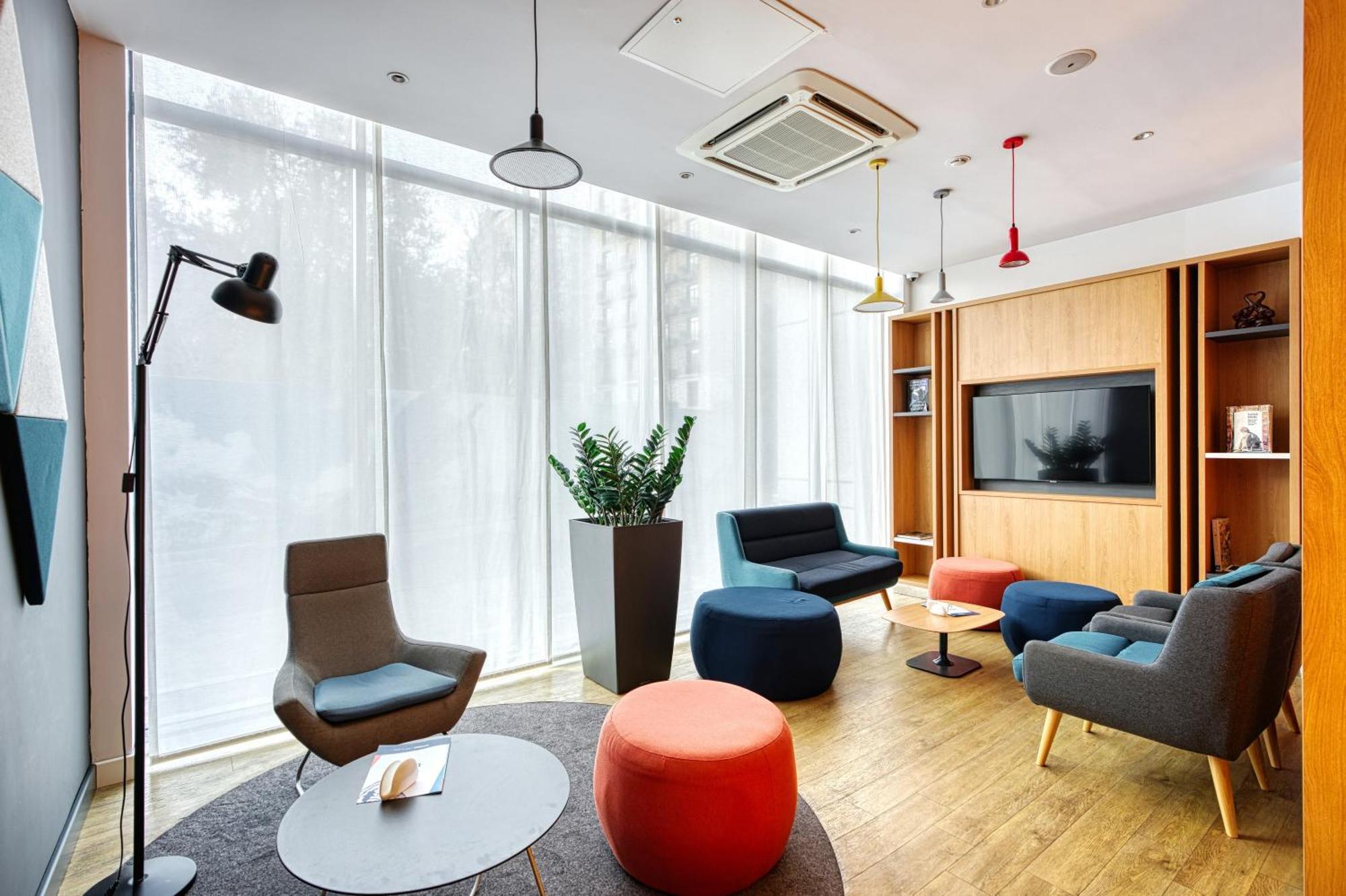 Holiday Inn Express - Almaty By Ihg Zewnętrze zdjęcie